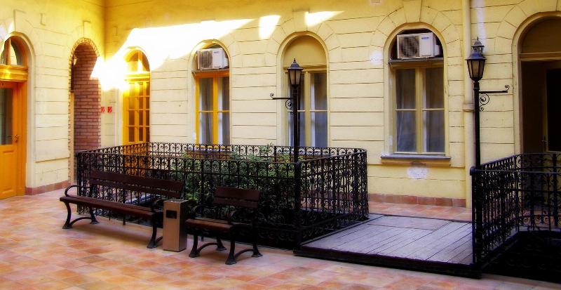 Centrooms House - Genel