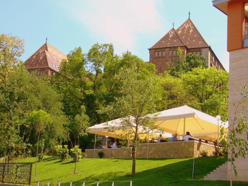Hotel Castle Garden - Genel