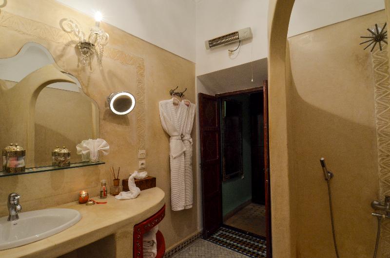 Riad Ben Tachfine - Oda