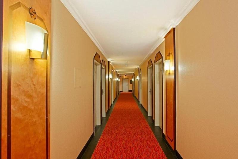Hotel Senator - Lobi