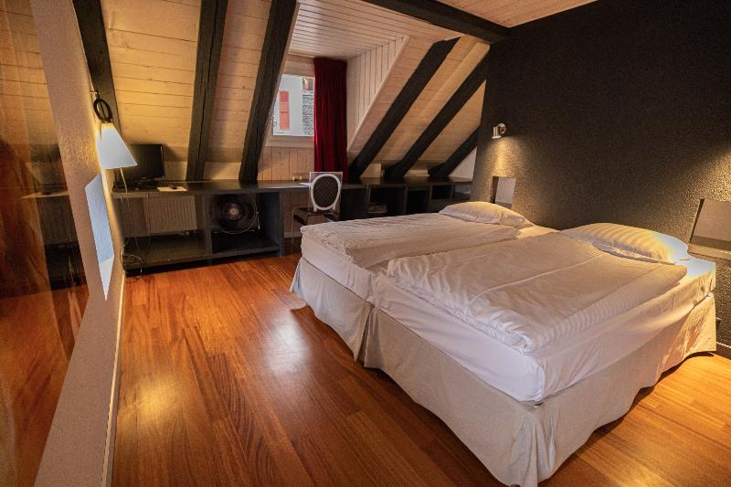 Tralala Hotel Montreux - Oda