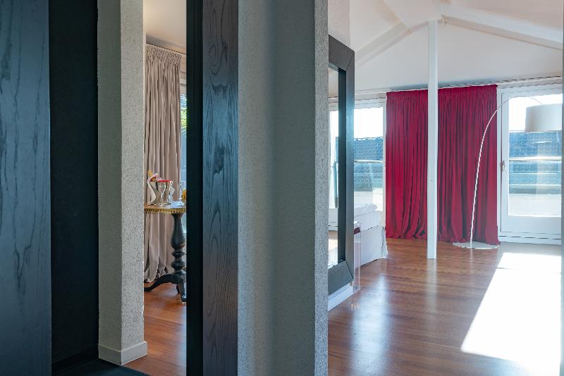 Tralala Hotel Montreux - Oda