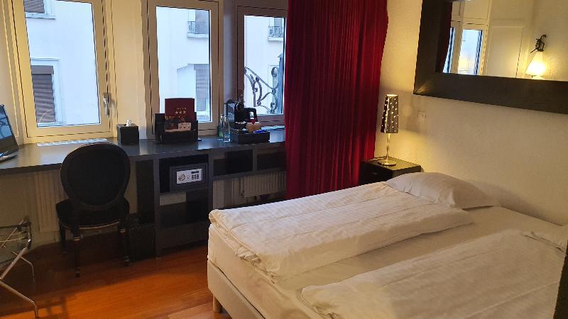 Tralala Hotel Montreux - Oda