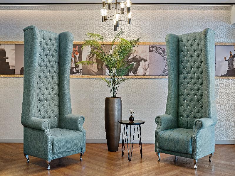 Leonardo Hotel Vienna Westbahnhof - Lobi