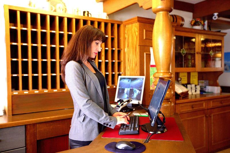 Airport Hotel Walldorf - Lobi