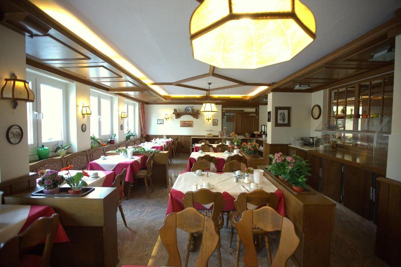 Airport Hotel Walldorf - Restoran