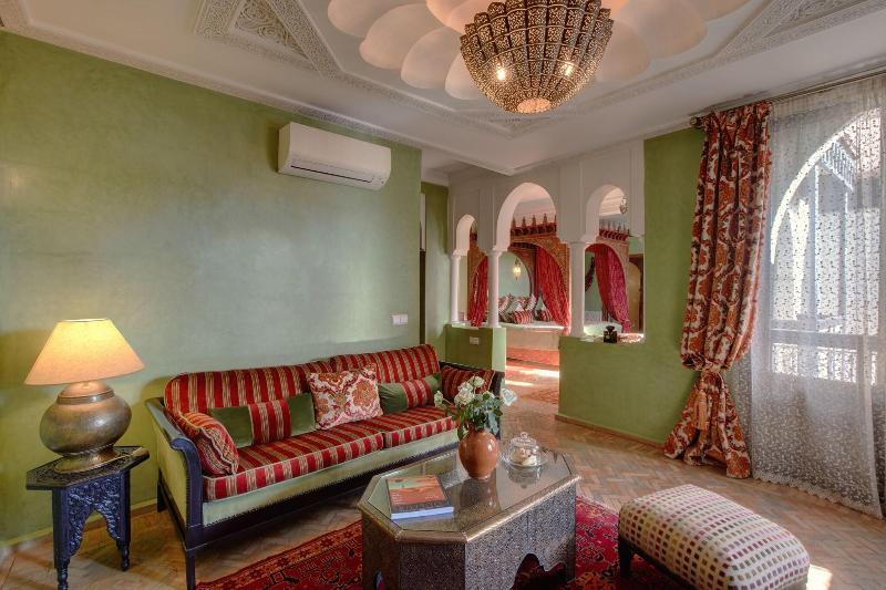 Riad Kheirredine - Oda