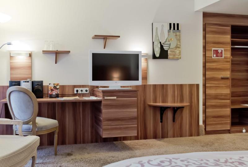 Astor Hotel - Genel