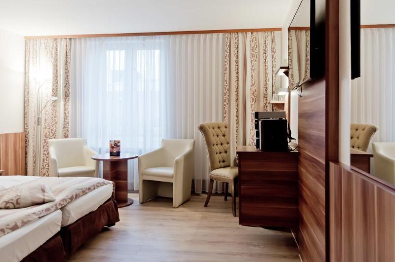 Astor Hotel - Genel
