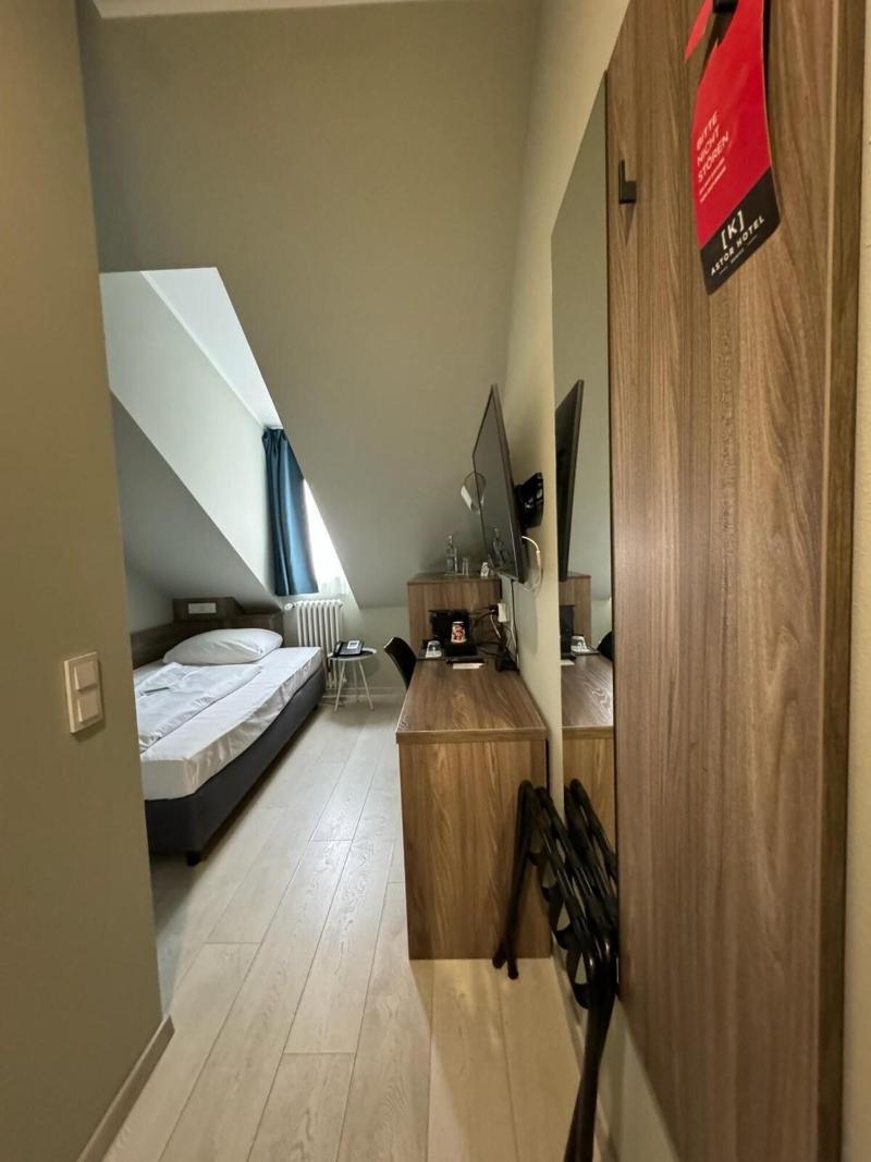 Astor Hotel - Oda