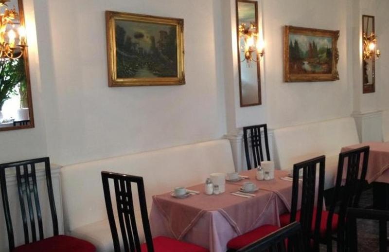 Hotel Montree - Restoran