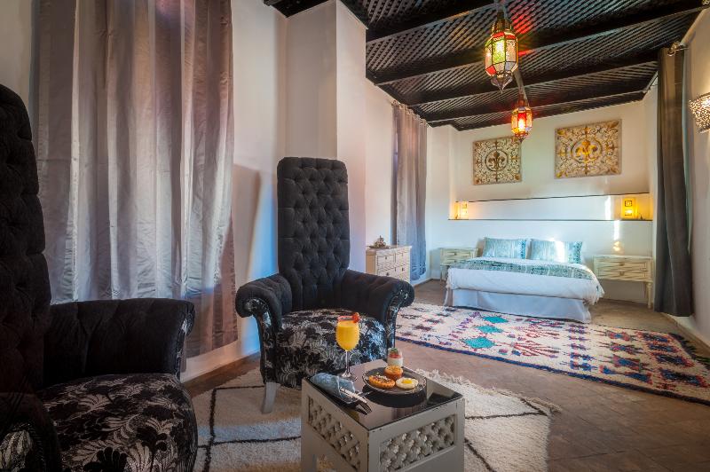 Riad Aliya - Genel