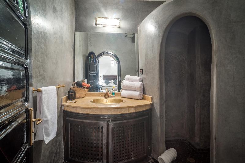 Riad Aliya - Oda