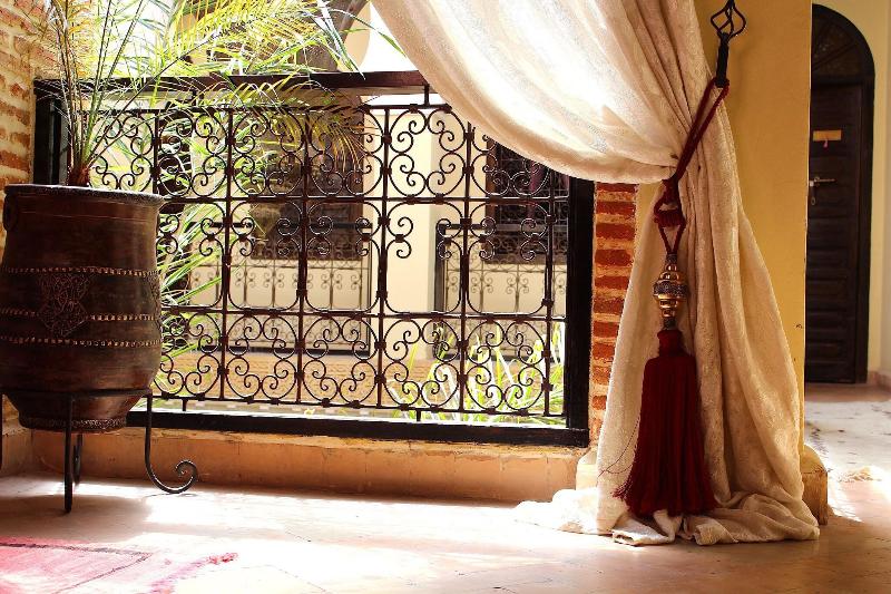 Riad Jona - Lobi