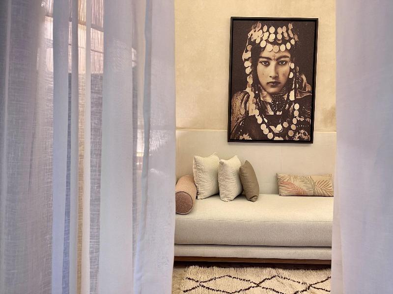 Riad Jona - Oda