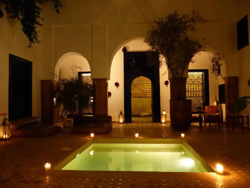 Riad Magellan - Genel