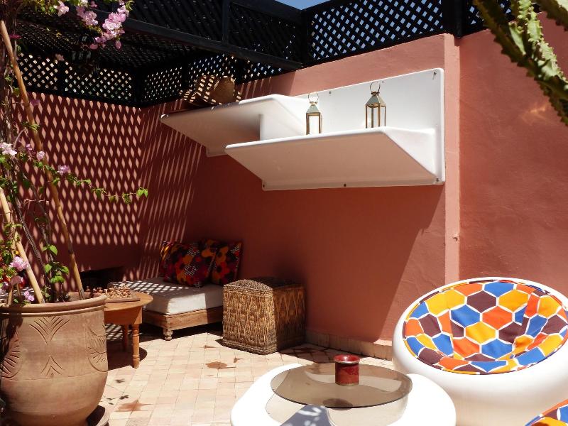 Riad Magellan - Genel