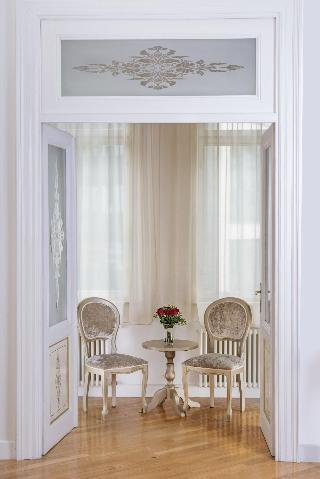 Deminka Palace fotoÄŸrafÄ±