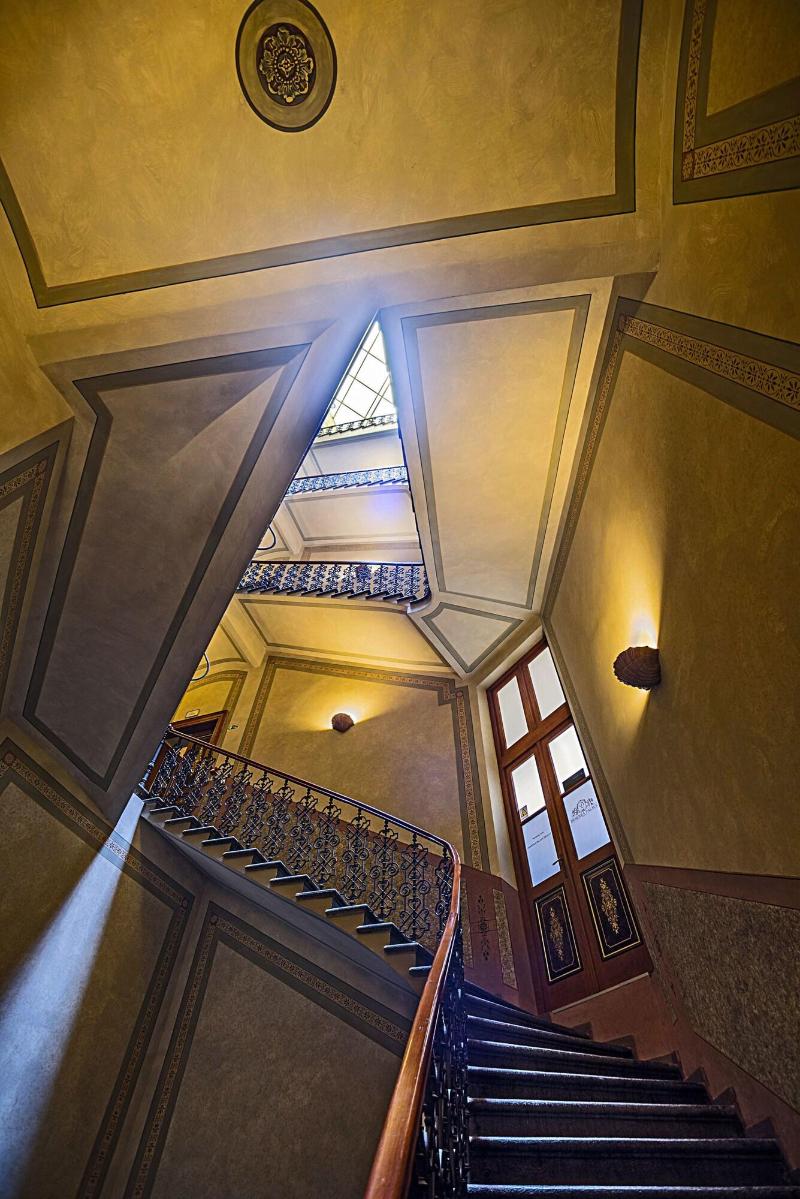Deminka Palace - Lobi