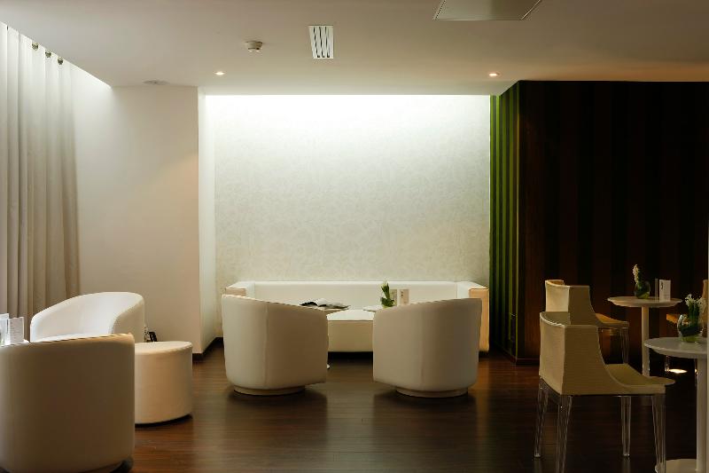 Le Quartier Bercy Square - Genel
