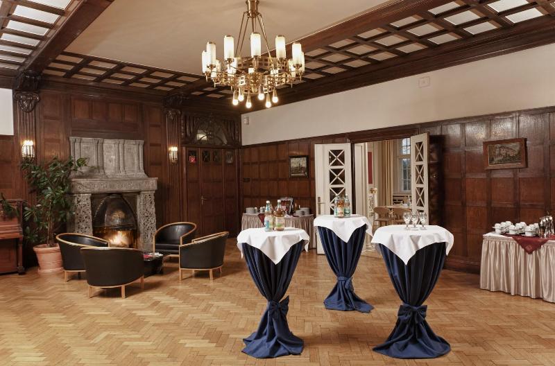 Schlosshotel Schweinsburg - Lobi
