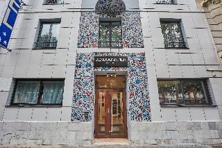 HOTEL BEAUQUARTIER MONTMARTRE.