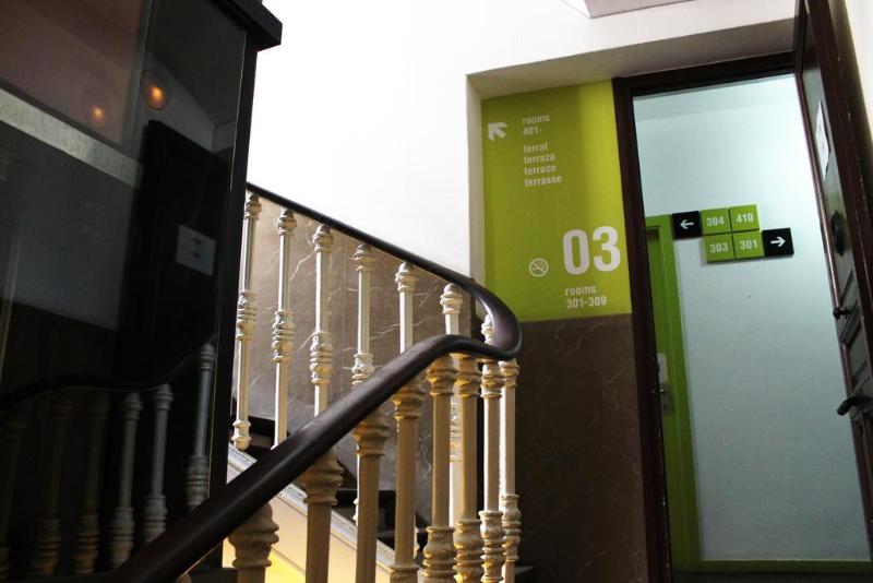 Hostal Raval Rooms - Genel