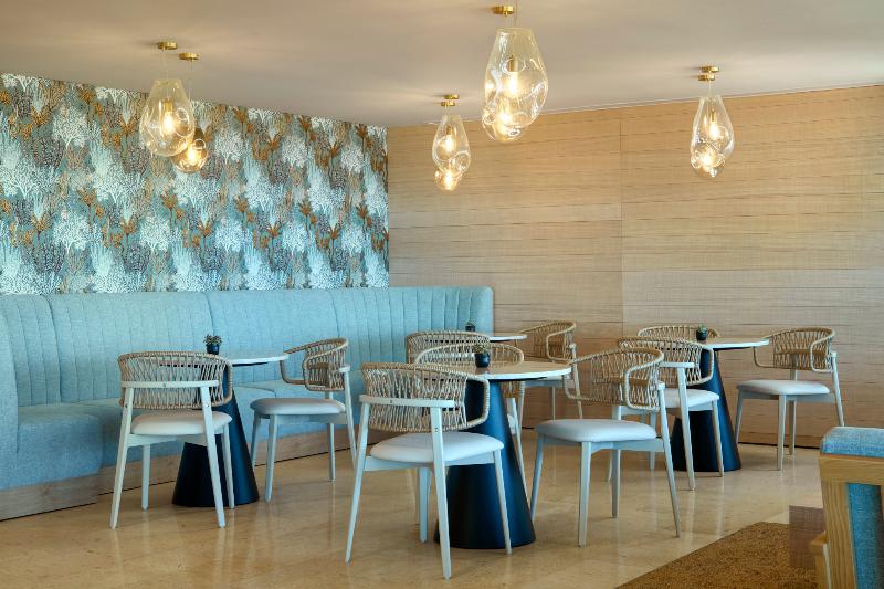 Dom Jose Beach Hotel - Bar