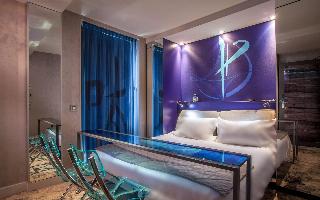 Apostrophe Hotel
