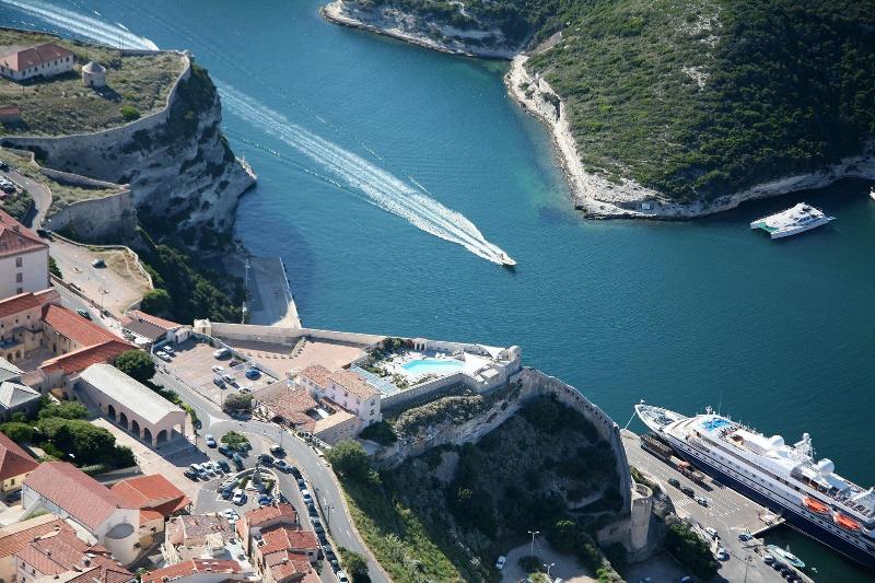 Genovese - Genel
