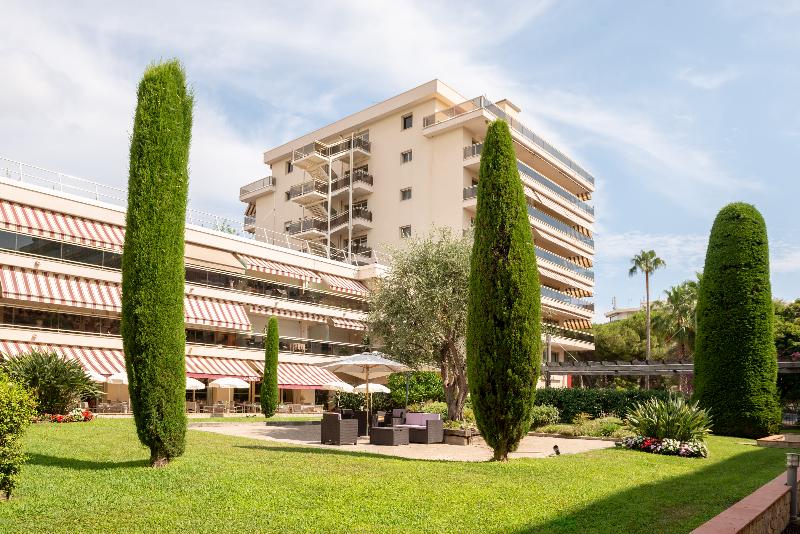 Hotel The Originals Residence Les Strelitzias - Genel