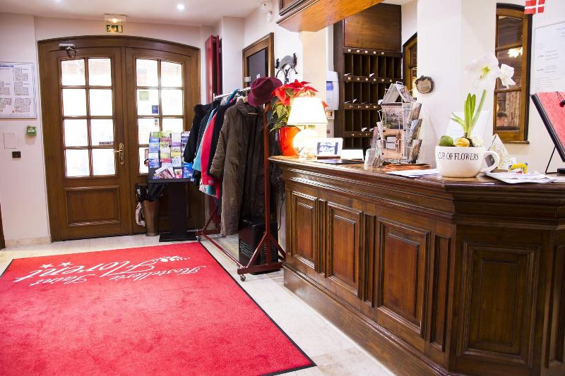 Hotel St Florent - Lobi
