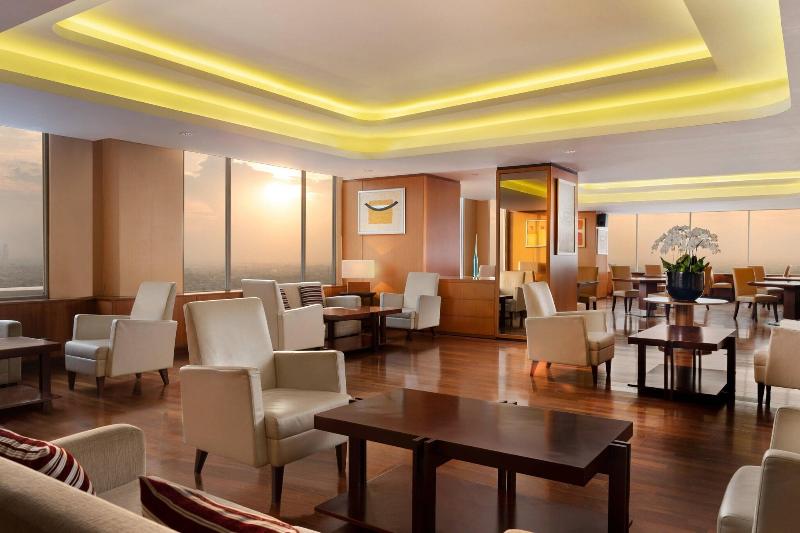 JW Marriott Hotel Medan - Lobi