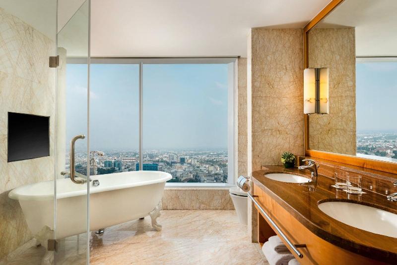 JW Marriott Hotel Medan - Oda