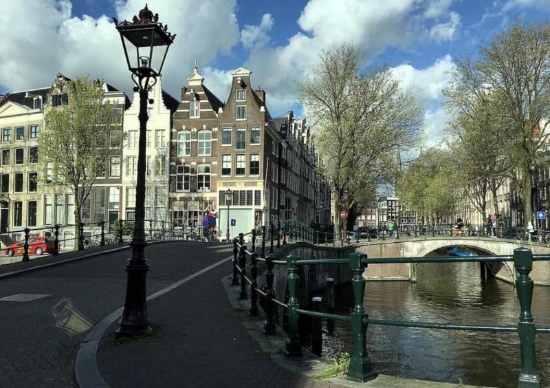 Facade Hotel Amsterdam - Genel