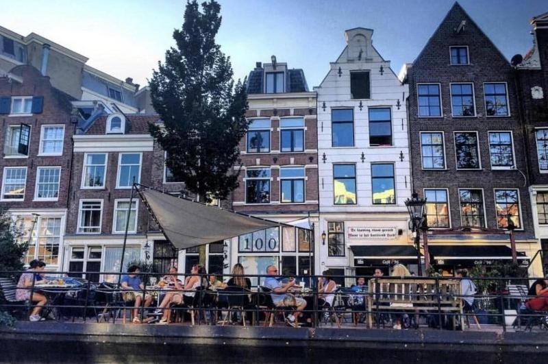 Facade Hotel Amsterdam - Genel