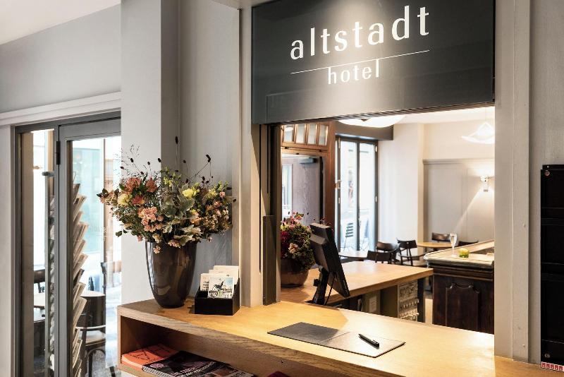 Hotel Altstadt - Lobi