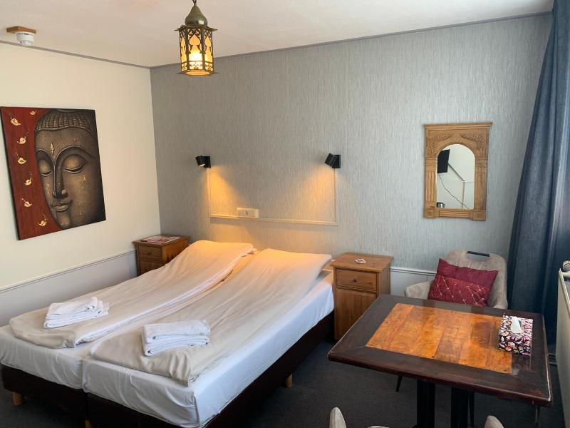 Amadeus Hotel - Genel