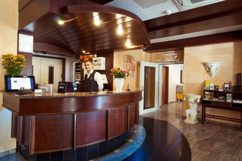 Aparthotel Astro Stuttgart - Lobi