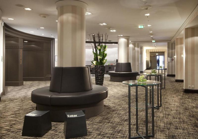 Lindner Cologne City Plaza, part of JdV by Hyatt - Lobi