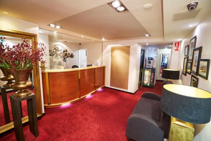 Hotel Monopole - Genel