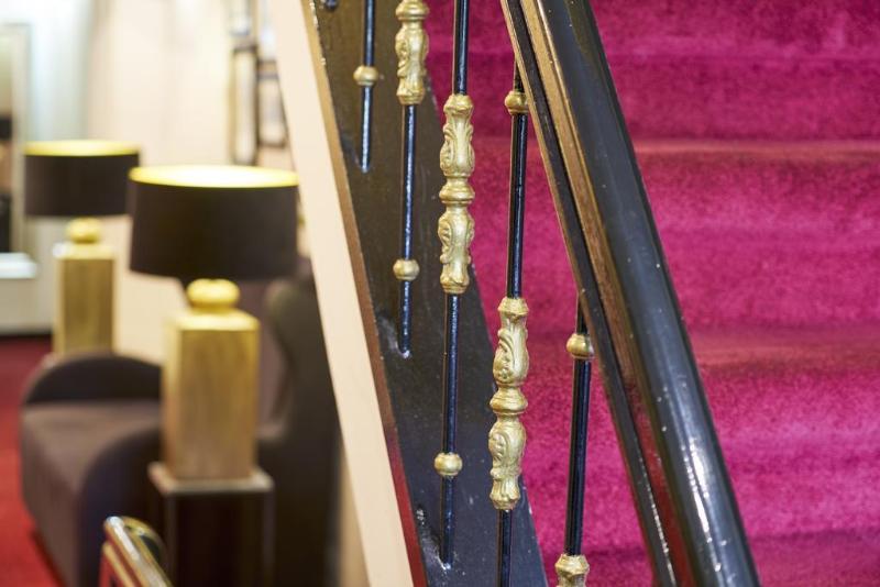 Hotel Monopole - Genel