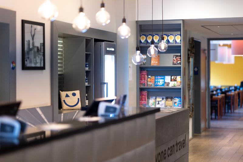 a&o Hostel Rotterdam City - Lobi