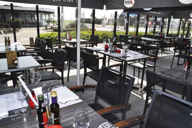 Herbergh Amsterdam Airport - Teras