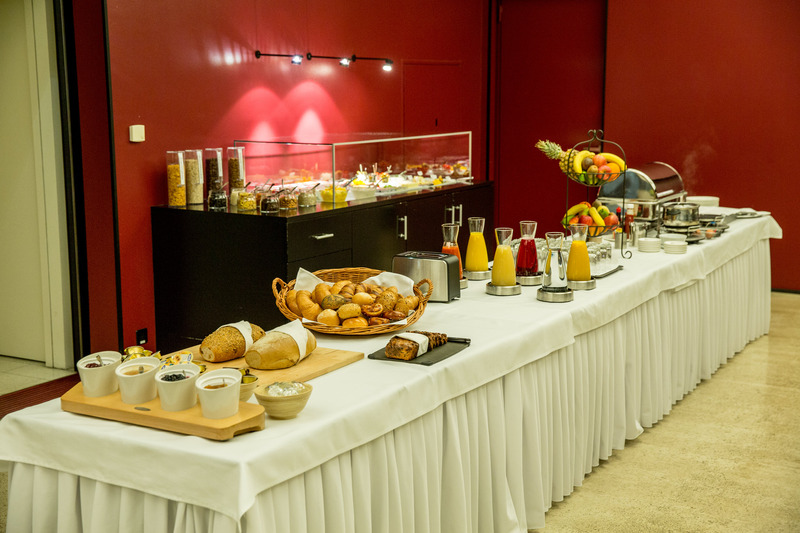 Dasbreitehotel Am Rhein - Restoran