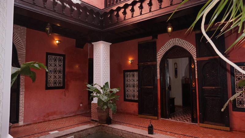 Riad Samsli - Havuz