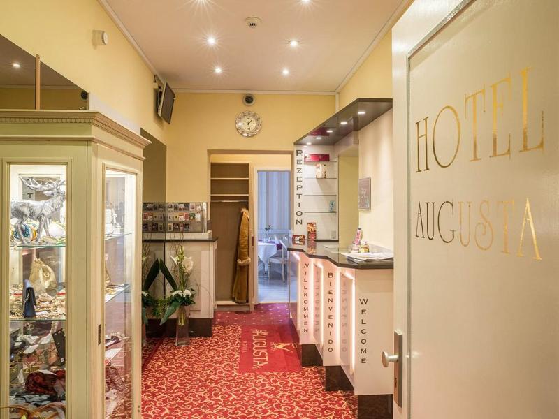 Hotel Augusta - Lobi