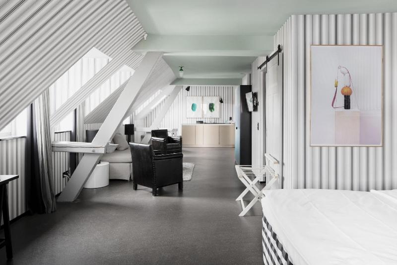Hotel Restaurant Helvetia - Oda