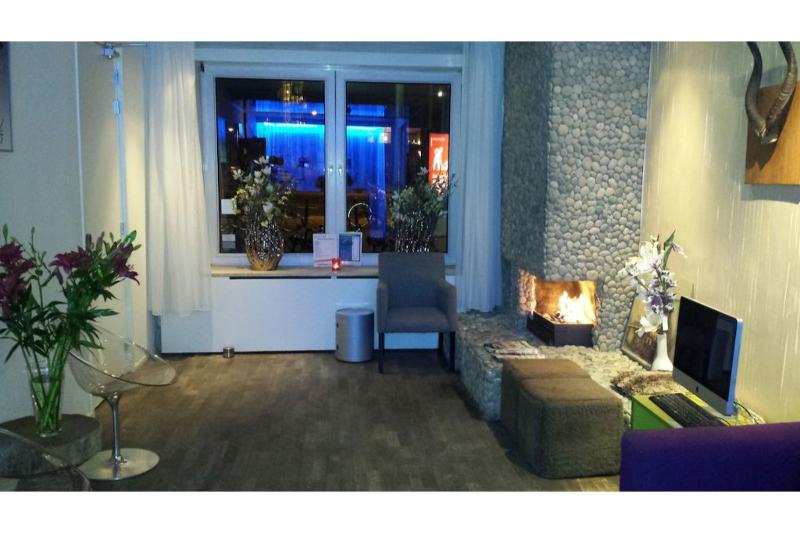 Victorie Hotel - Lobi