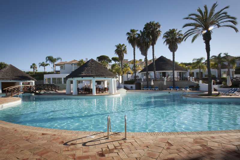 Encosta do Lago Resort - Havuz